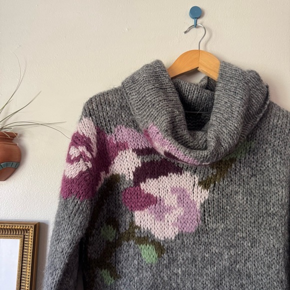 United Colors Of Benetton Gray and Purple Floral Turtleneck Sweater - Picture 2 of 8